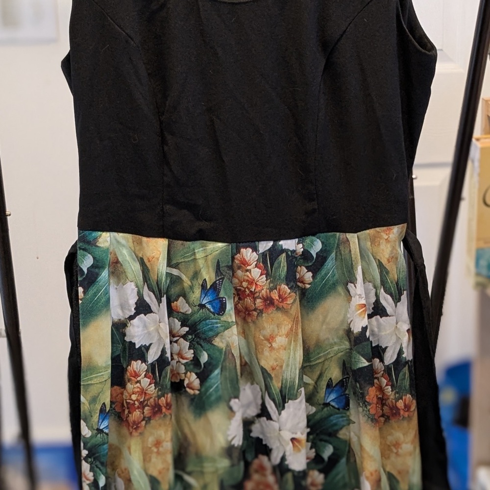 Floral Black and Green Casual Dress